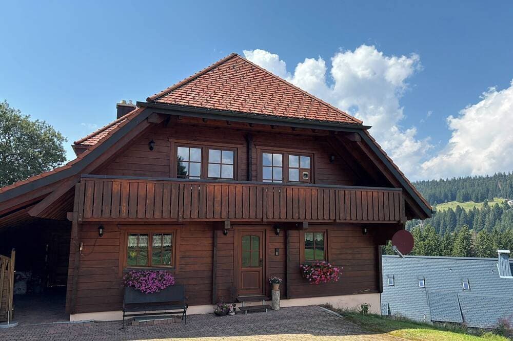 Ruhige Ferienwohnung 'Weideblick' mitten in der Natur in Schluchsee-Blasiwald 1