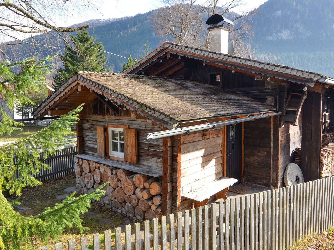 Trins: Kleine, gemütliche, rustikale Alphütte Hüttl 1