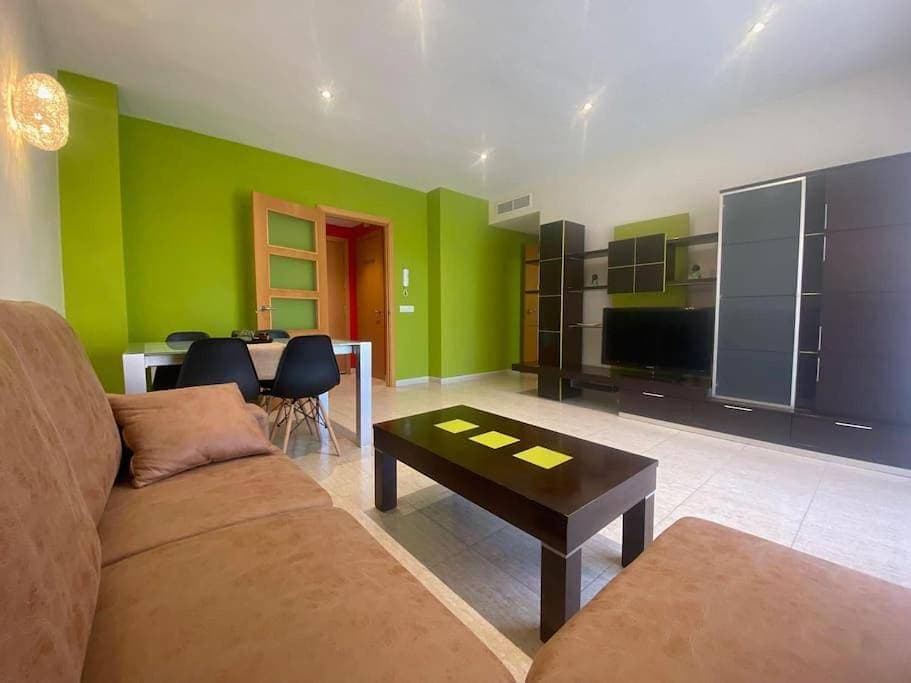 Foto 4 von 31: Three-Bedroom Apartment