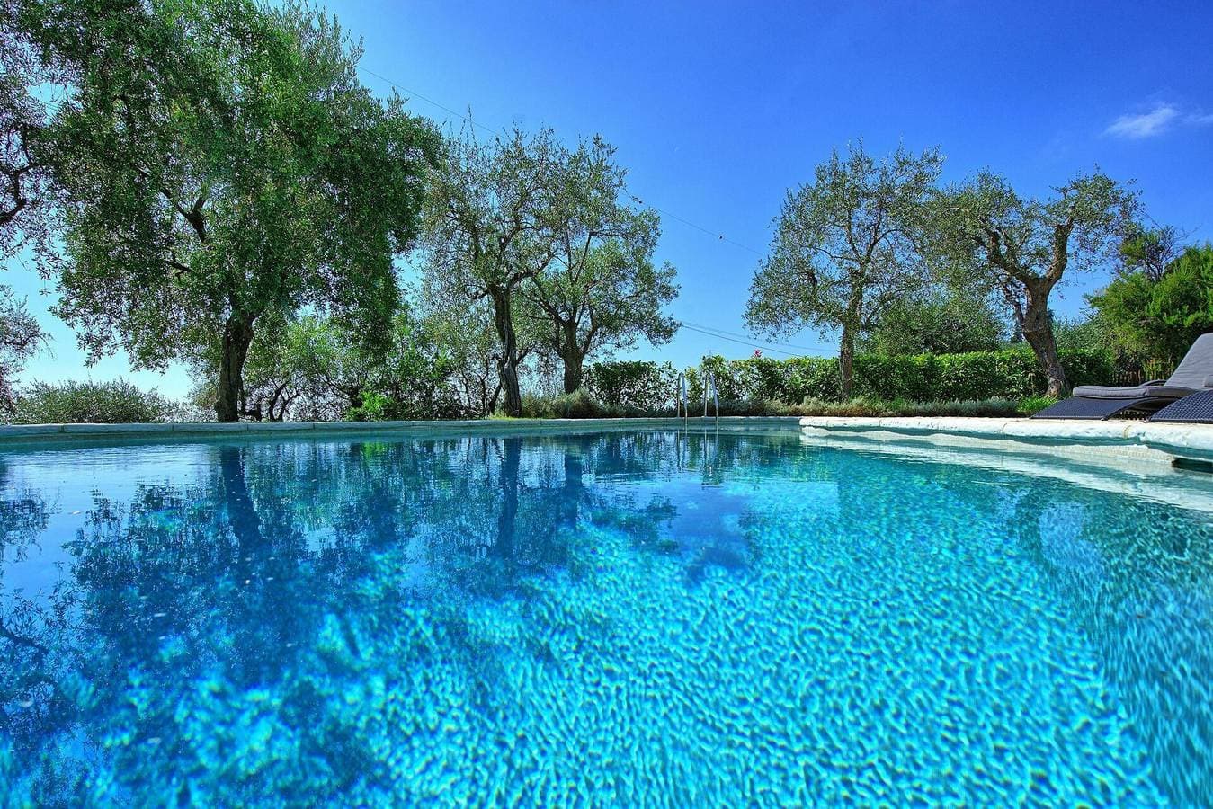 Foto 3 von 45: Villa für 8 Personen mit Pool
