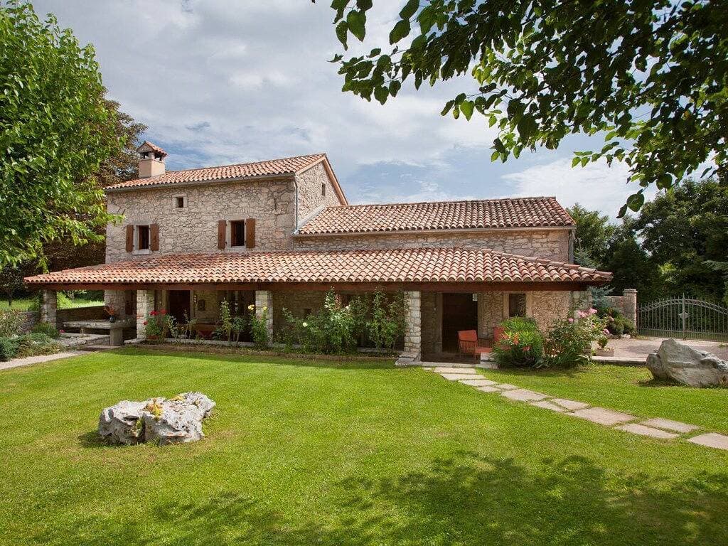 Foto 2 von 33: Ferienhaus in Labin mit Schwimmbecken