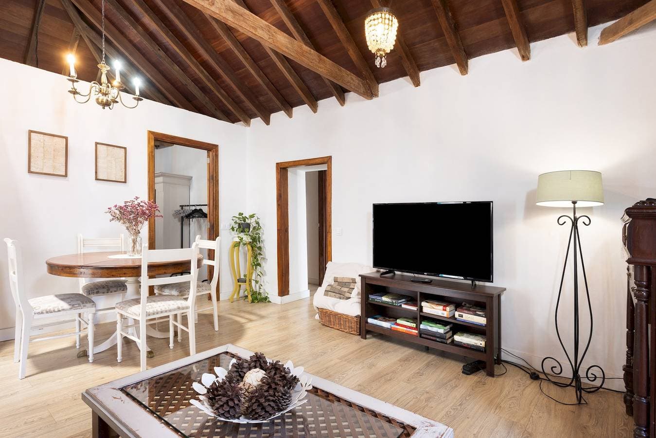 Foto 6 von 47: Ferienwohnung für 6 Personen mit Terrasse