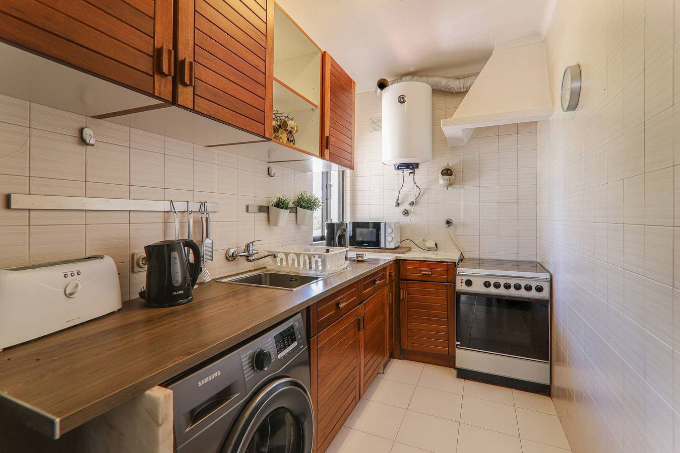 Foto 11 von 28: Villa 'Mourisca' mit Gemeinschaftspool, privatem Garten und WLAN