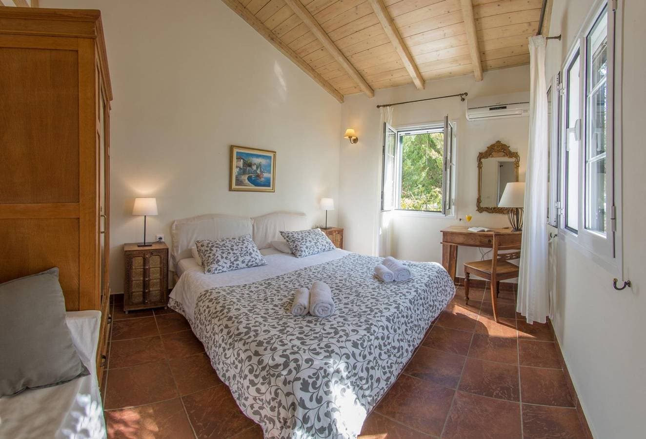 Foto 12 von 16: Villa für 3 Personen mit Pool