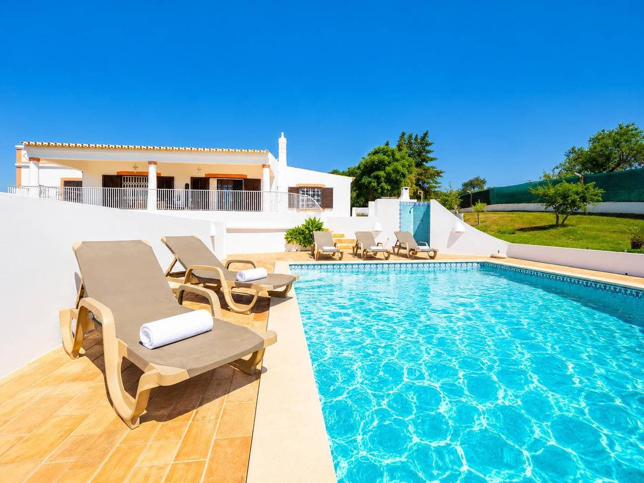 Foto 3 von 26: Villa für 6 Personen mit Garten