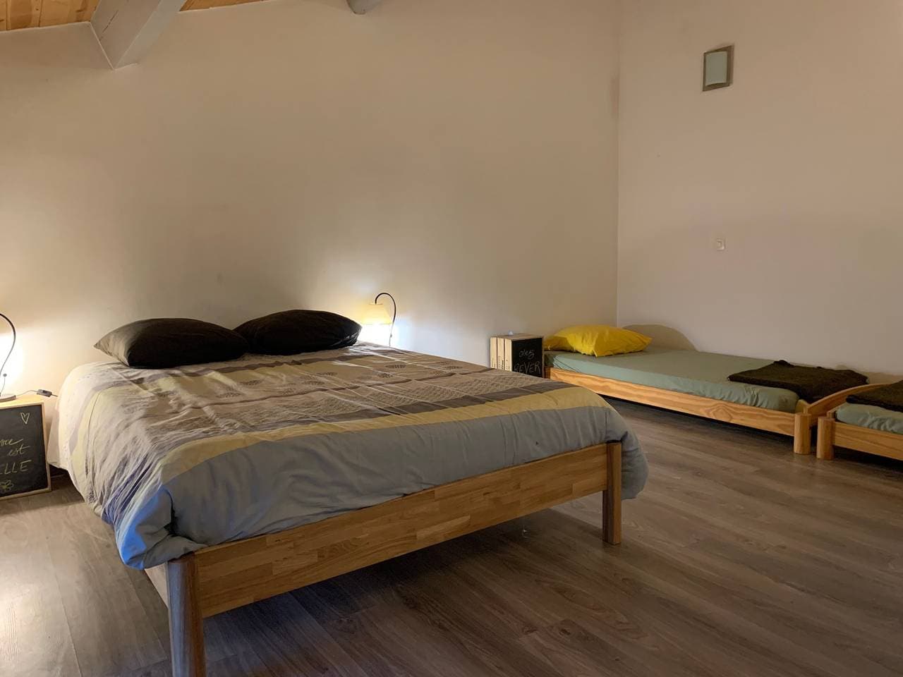 Foto 6 von 18: Gîte 'La Bergerie - Le Mas De Peyraube' mit Gemeinschaftspool, Garten und WLAN