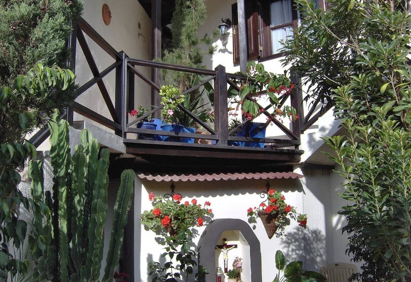 Foto 9 von 32: Ferienwohnung „Apartamentos Monasterio de San Antonio Nr. 4“ mit W-Lan und Balkon und Meerblick