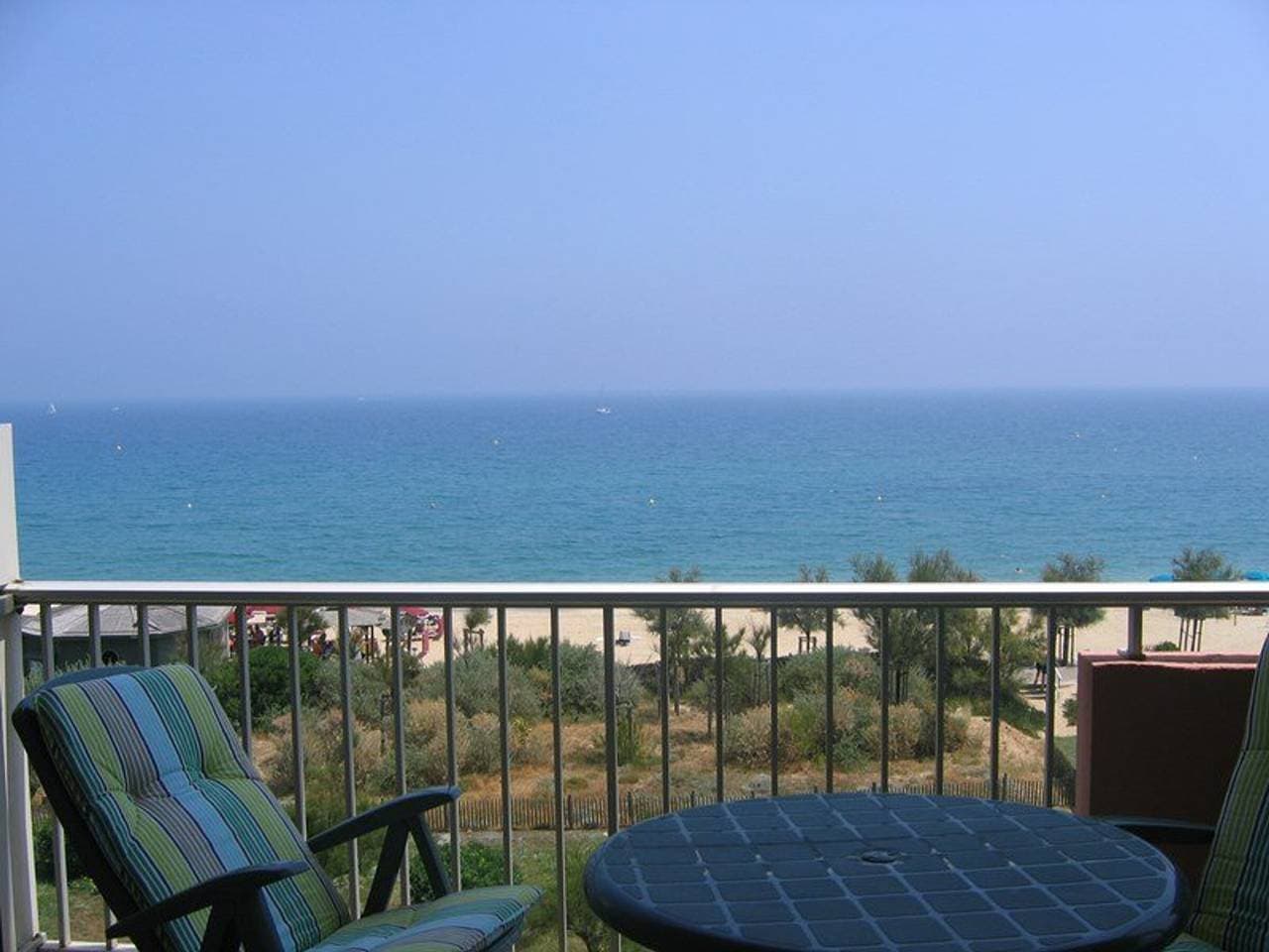 Studio für 3 mit Klimaanlage und Parkplatz am Strand von Lavandou 1
