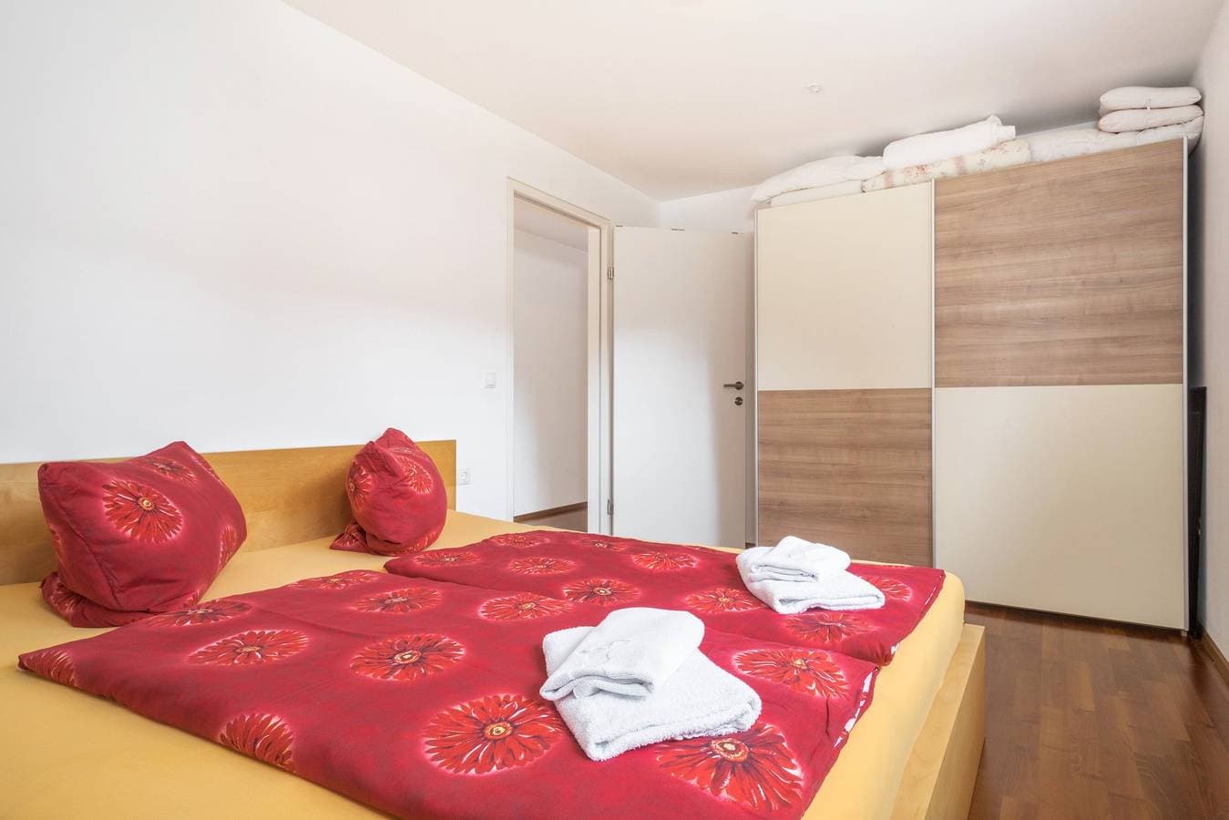 Foto 12 von 23: Gemütliche Ferienwohnung "Felix" mit Balkon, WLAN & TV