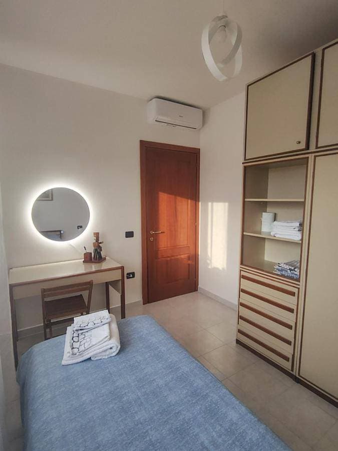Foto 2 von 56: Two-Bedroom Apartment