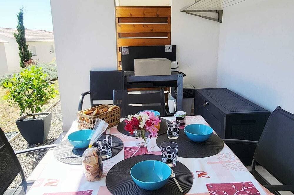T3 sea view - beach & pool with all comforts 1