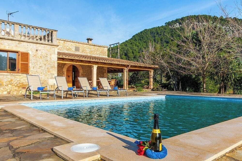Finca Granoters in Pollensa 1