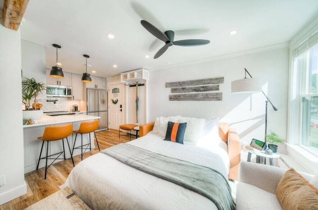 Foto 11 von 26: Beautiful mountain condo remodel!