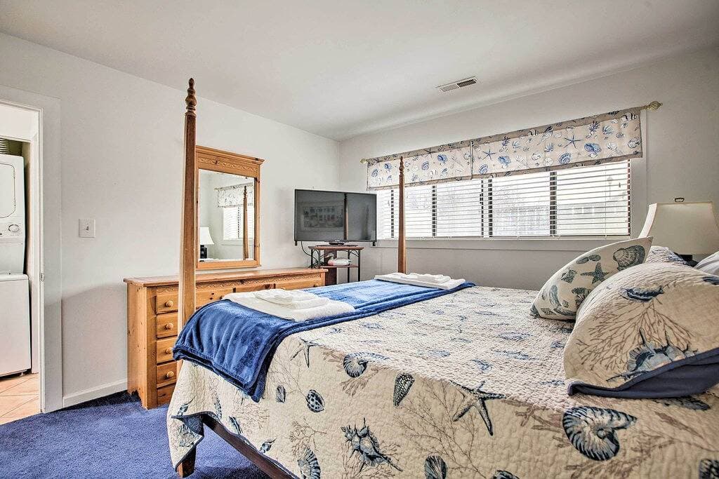 Foto 12 von 27: Neu! Resort Condo mit Zugang zum Pool auf Smith Mtn Lk!