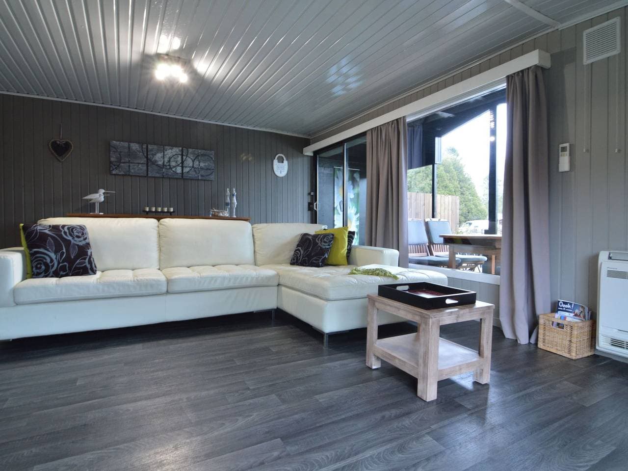 Foto 10 von 38: Modernes Chalet direkt am Wasser