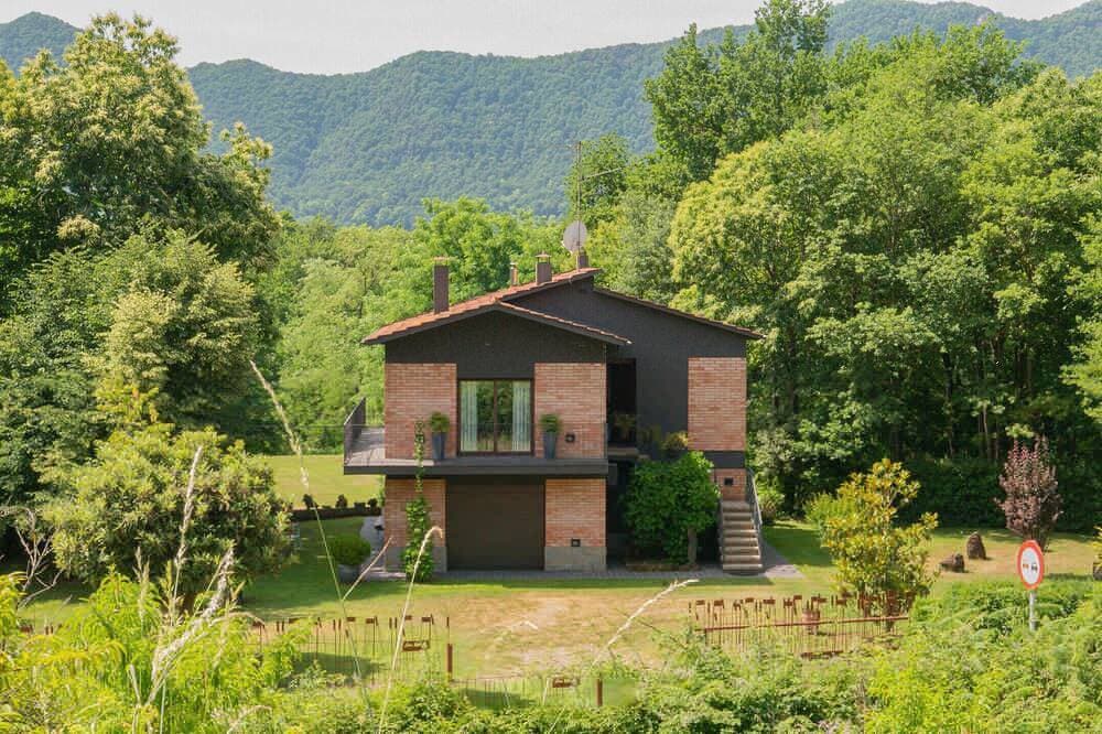 Majordoms - Can Baseia, la Fageda d’en jordà 1