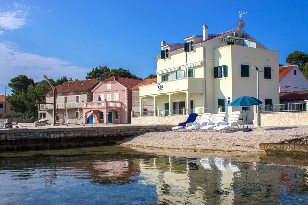 Riva 1
