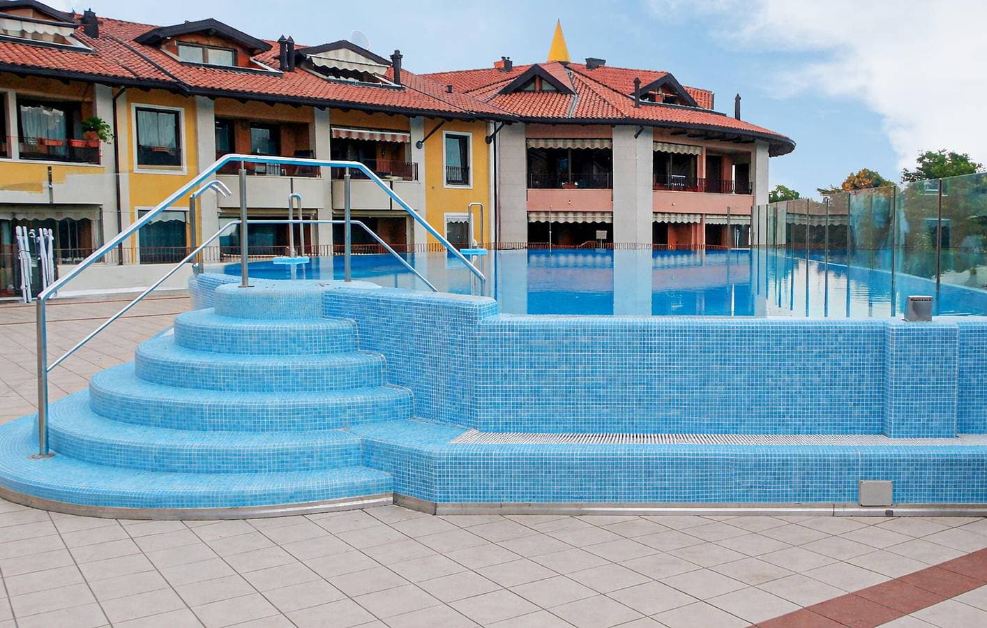 Gemütliche Ferienwohnung mit Pool und WLAN, 1000 m vom Strand entfernt 1