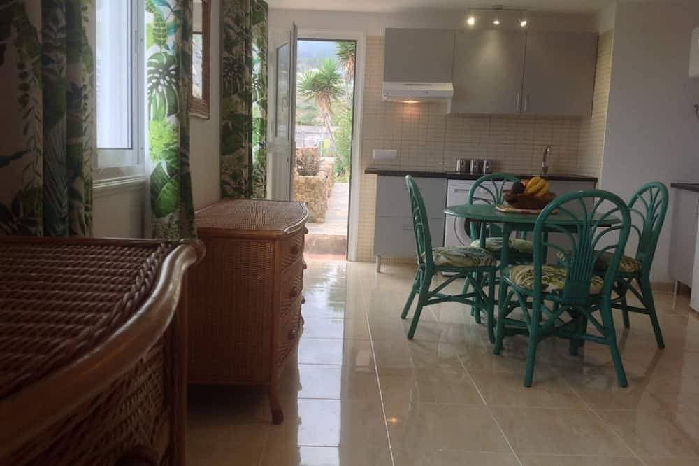 Foto 10 von 30: Schöne Neue Wohnung Mit Pool Eigener Terrasse Und Herrlichem Blick Auf Mt Teide & Meer