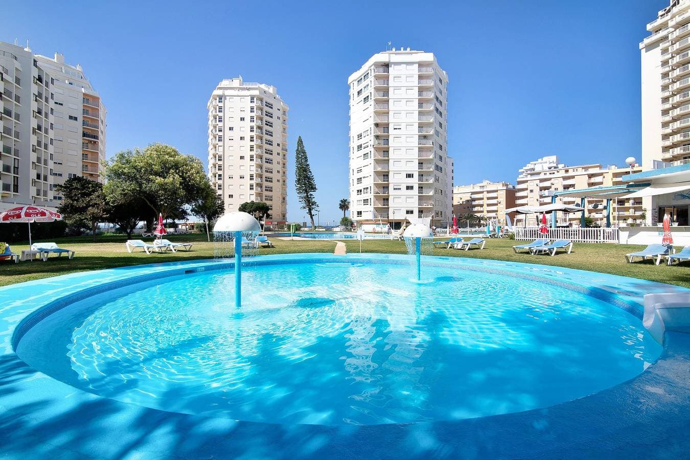 Foto 5 von 24: Apt. Torre Sol 10º 6 – Meerblick, Klimaanlage & Pool
