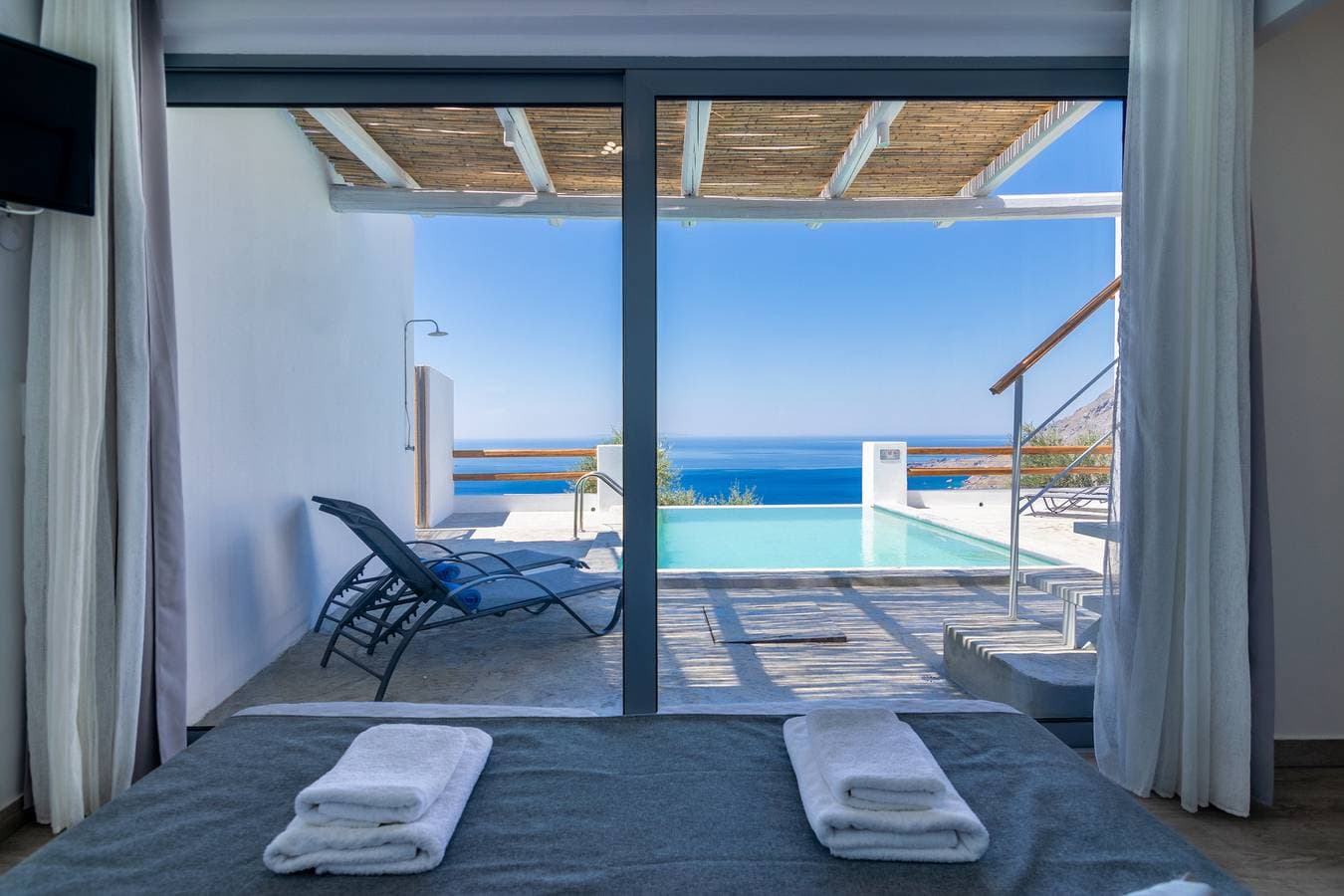 Foto 6 von 32: Pyrgos Exclusive 1, Sea View & Private Pool