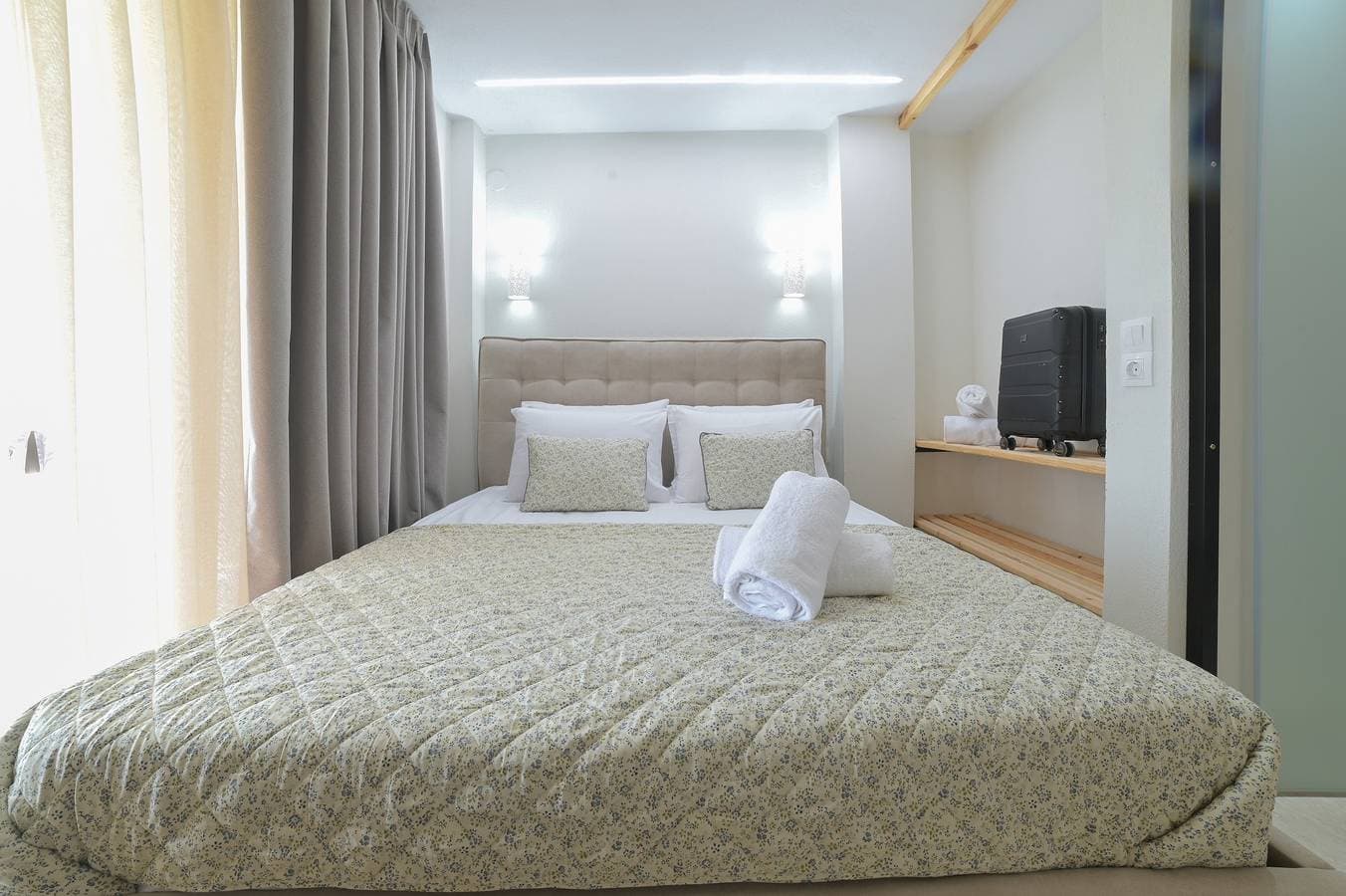 Foto 5 von 30: Ferienwohnung 'One Bedroom Apartment' mit Balkon, WLAN und Klimaanlage