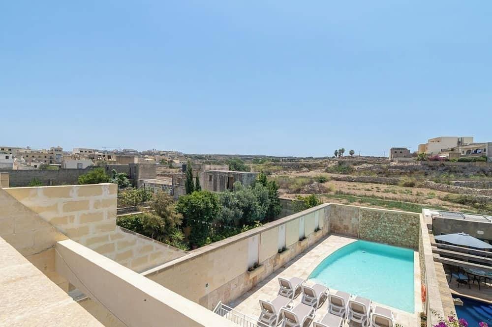 House of character with heated indoor pool in Gozo 1