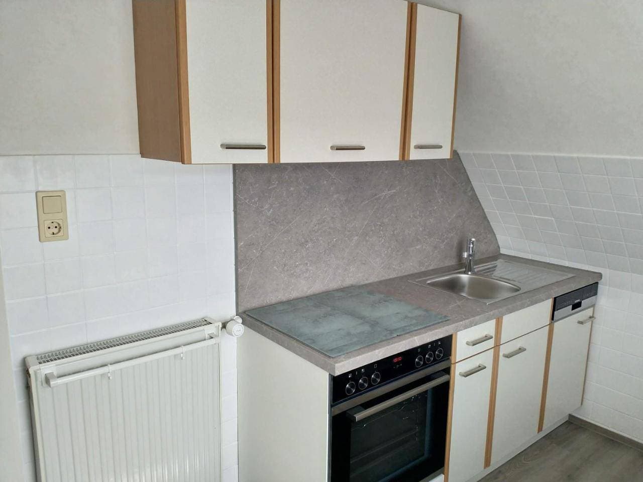 Foto 10 von 22: Two-Bedroom Apartment with Balcony