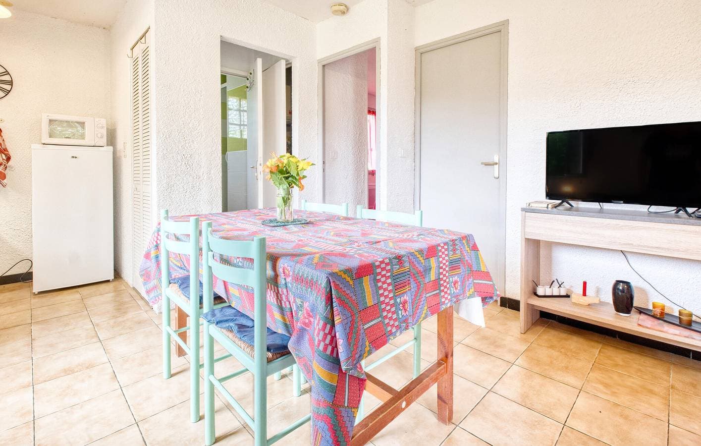 Foto 6 von 28: Gemütliche Wohnung mit Pool und Garten bei Saint-Crépin-et-Carlucet