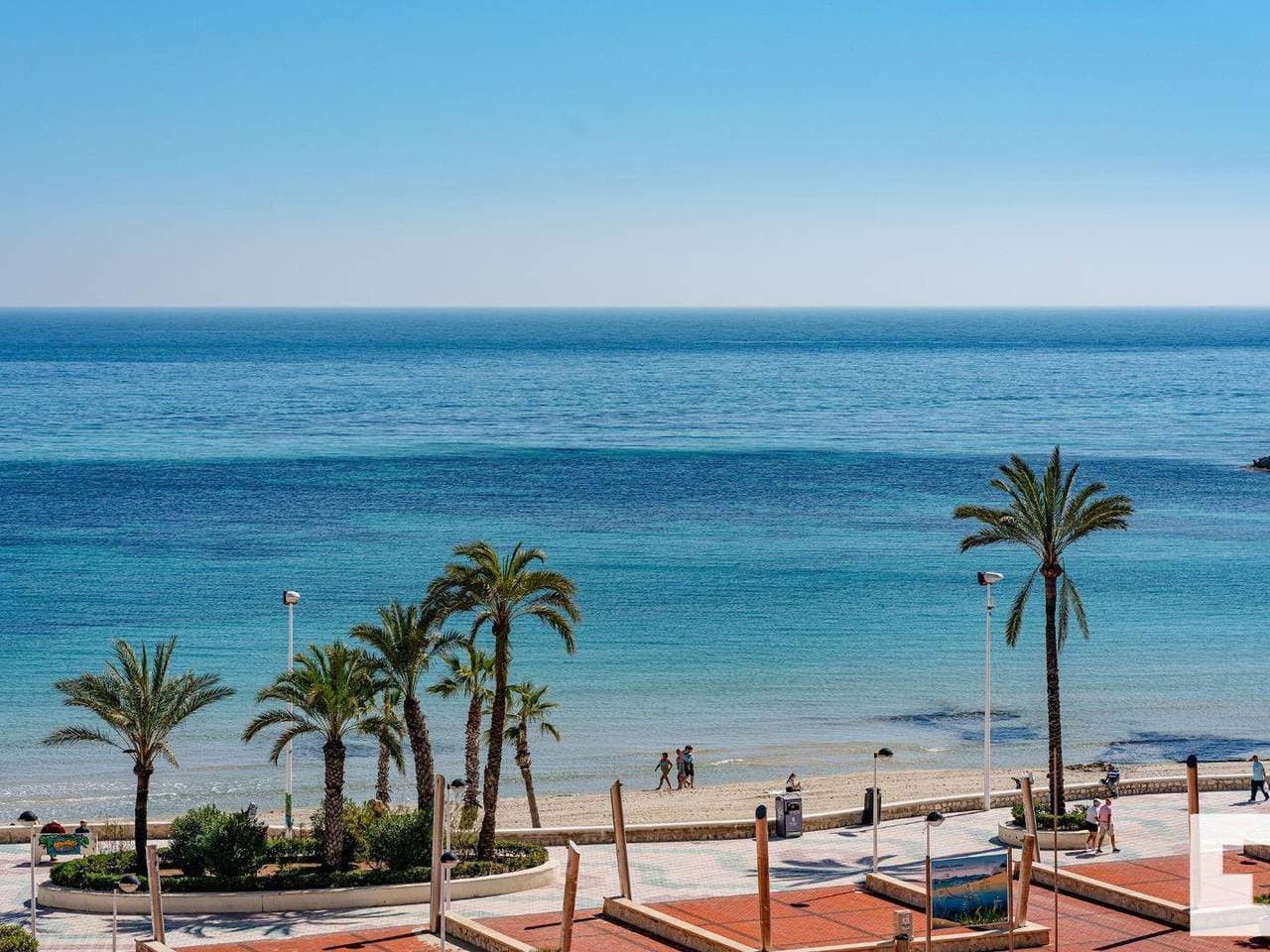 Komfortable Wohnung mit Pool und Klimaanlage am Meer in Calpe 1
