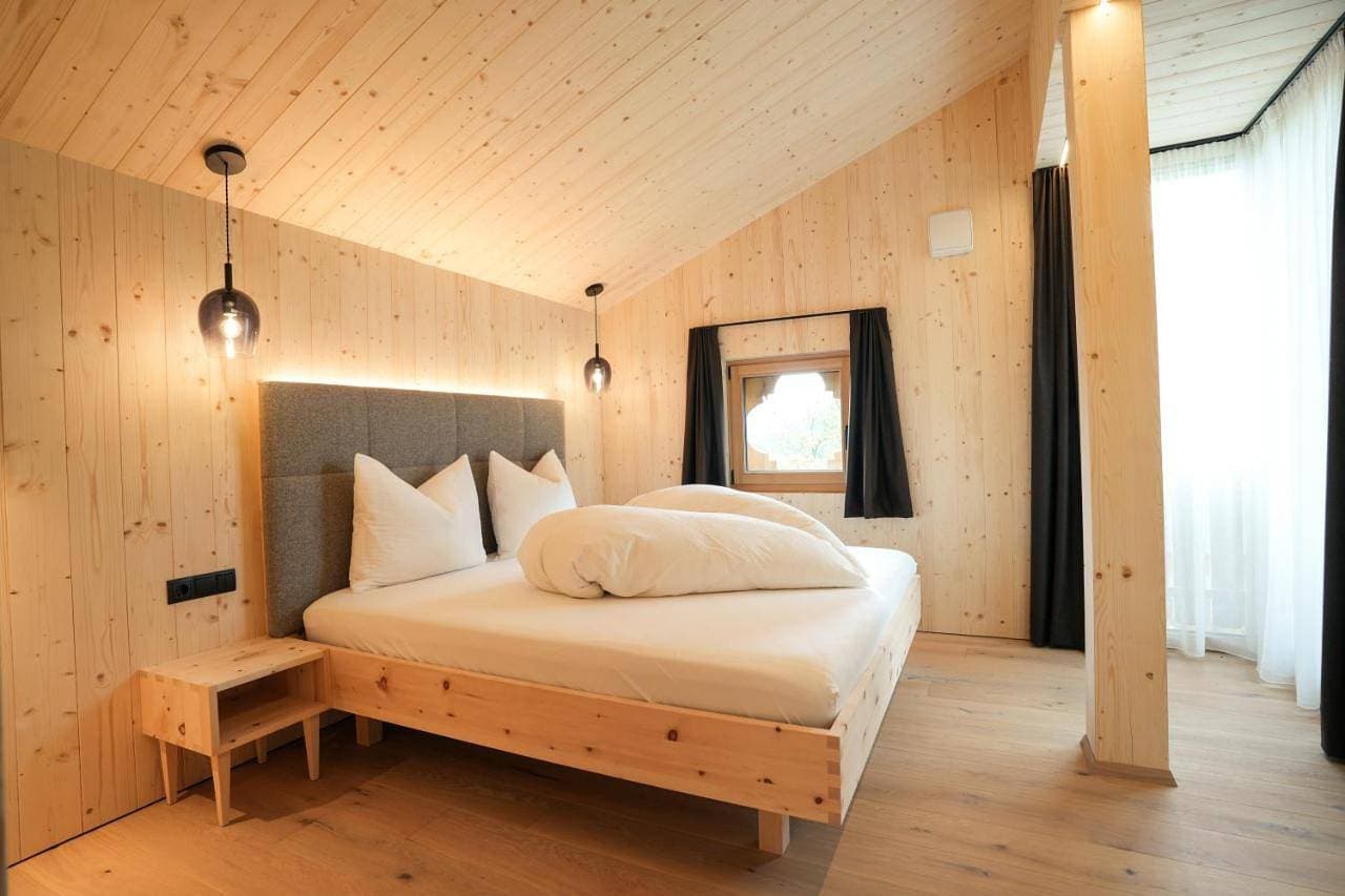 Foto 5 von 44: Four-Bedroom Loft Apartment