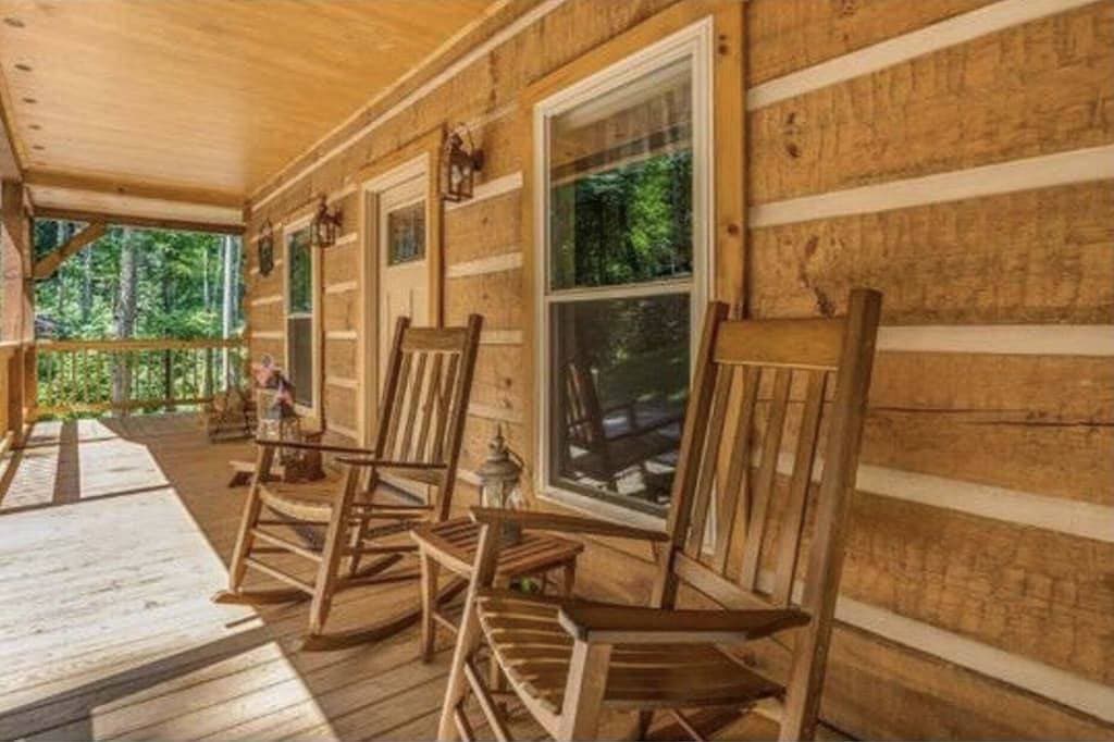Homey Cozy Dog Friendly Cabin Surrounded By Beautiful Mountain Trees w/Hot Tub+ 1