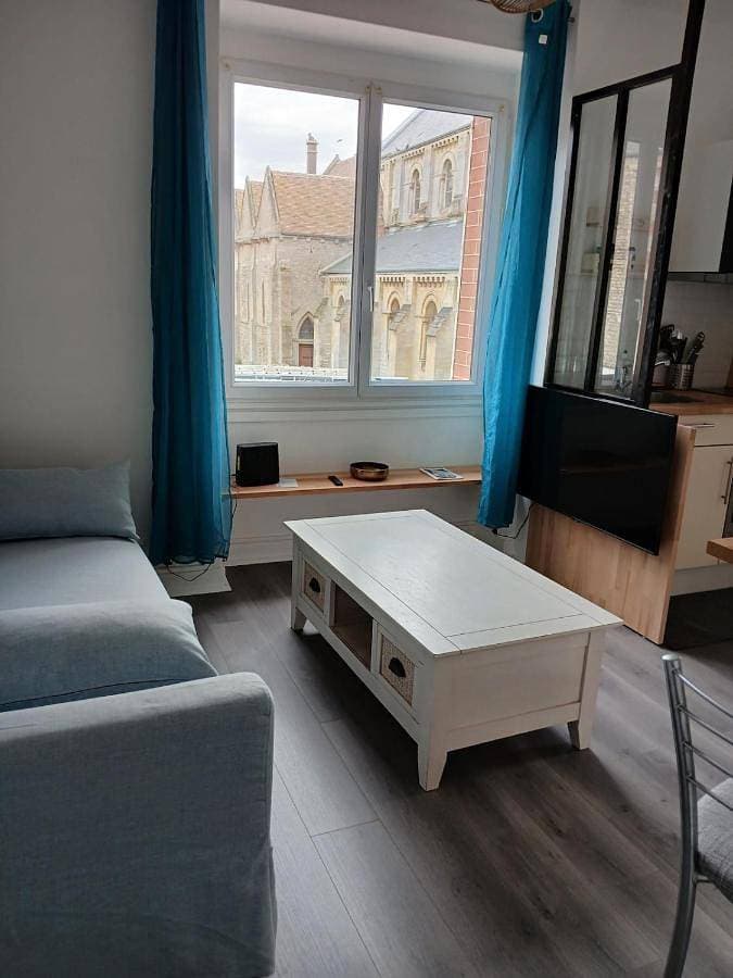 Foto 3 von 31: One-Bedroom Apartment