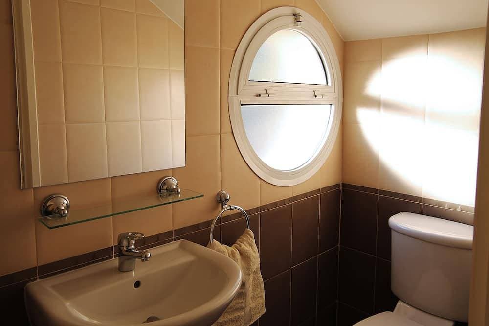 Foto 4 von 30: Villa Stella - Elevated & Secluded 3 Bedroom Detached Villa with Private Pool in Lower Peyia