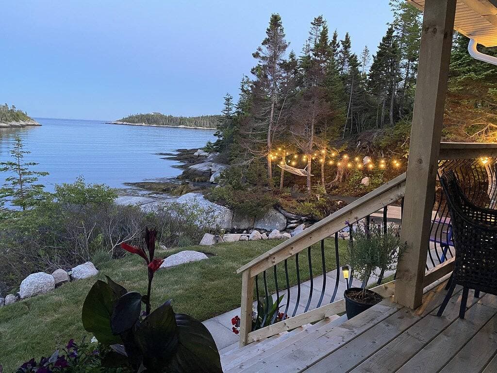 Foto 4 von 26: Rock Haven Cottage, on the ocean!