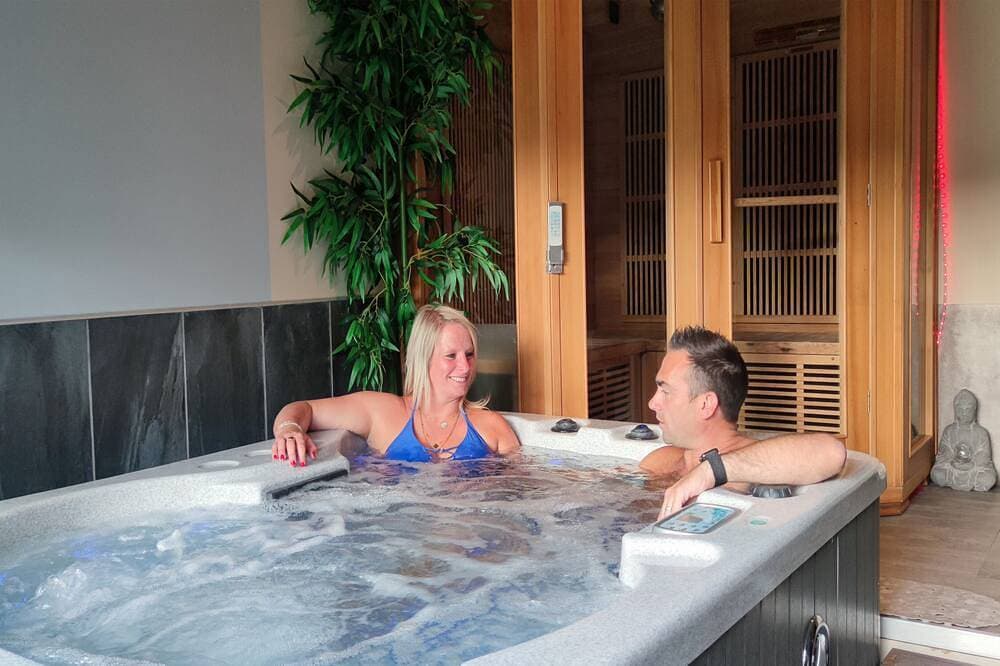 Foto 13 von 30: Villa 5 ***** Natur Design Pool Jacuzzi Privatstrand Millau