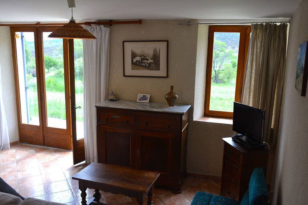 Foto 12 von 26: Das Haus von Chateau Ricard und seine pastorale Ansicht