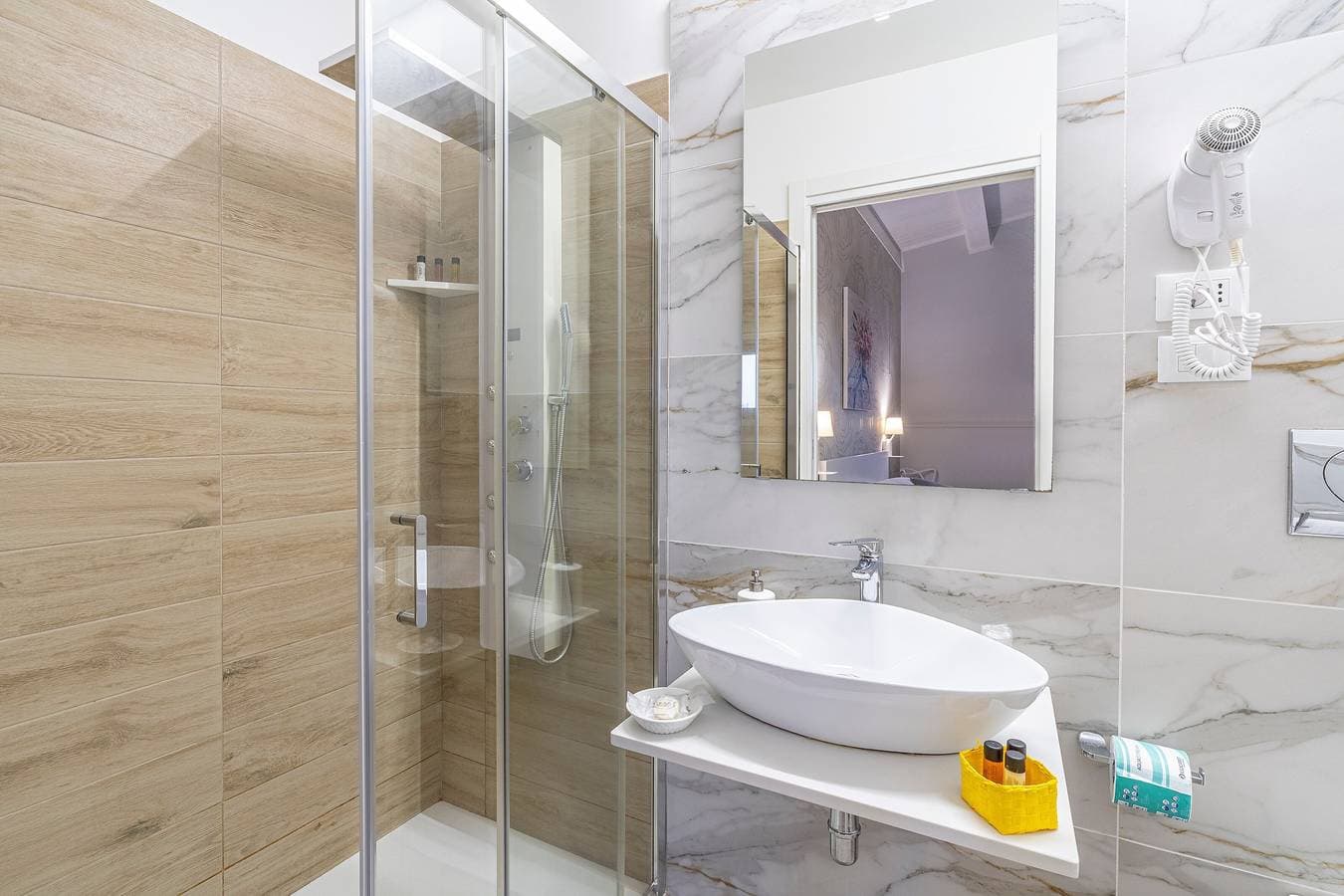 Foto 12 von 42: Zimmer 110 im 'Le Saline Rooms Marzamemi' mit WLAN und Klimaanlage