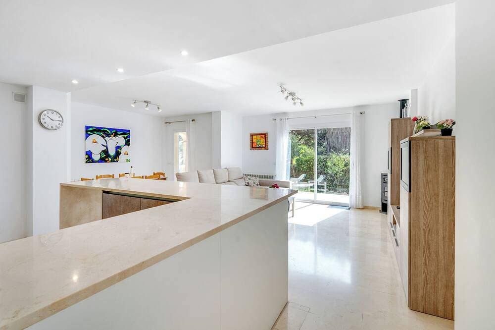 Foto 12 von 30: Tolle Villa Mit Pool, Grill, WLAN, Strand, Meer, 3 Schlafzimmer + 3 Bäder
