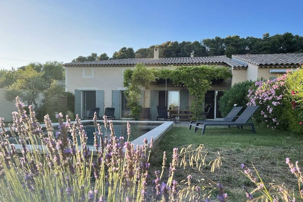 Agréable Maison Contemporaine Avec Piscine 1
