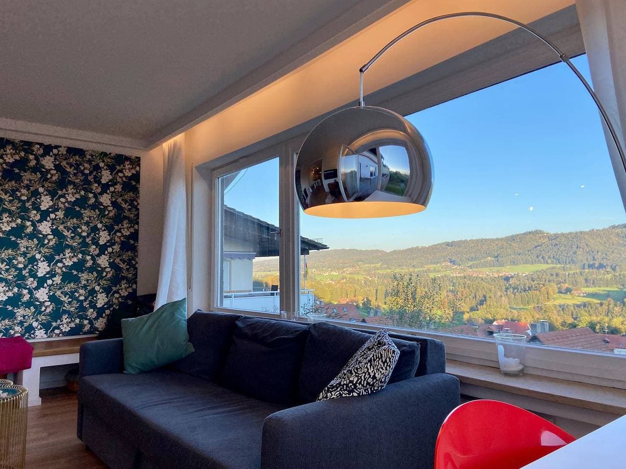 Foto 2 von 21: Ferienwohnung Traumblick - mit traumhaftem Blick in die Bregenzer Bucht