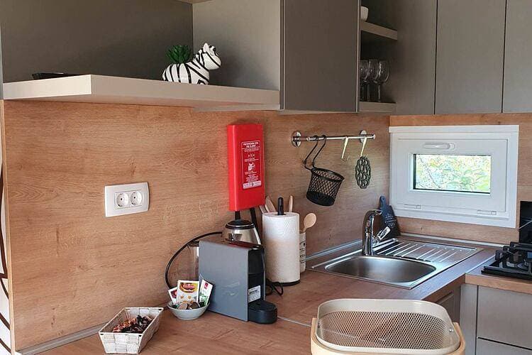Foto 6 von 35: Mobile Homes Karlo & Dino - Two Bedroom Mobile Home with Terrace