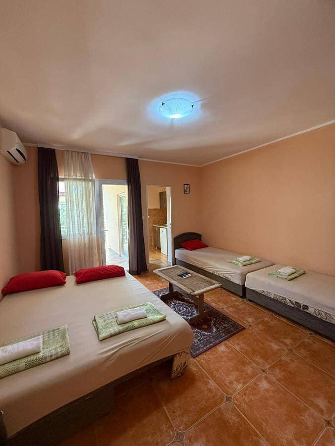 Foto 5 von 8: Budget Twin Room