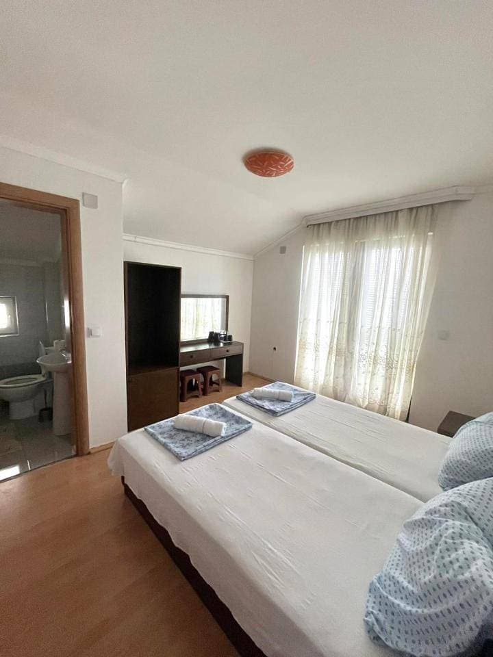 Foto 11 von 12: Double Room with Lake View