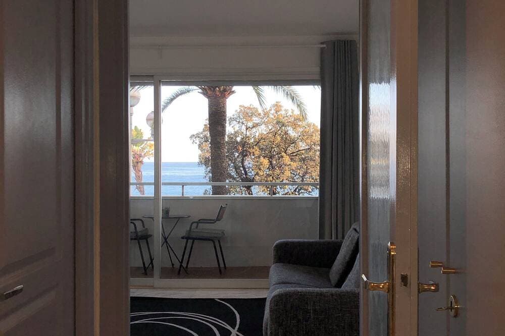 Foto 6 von 26: 7 Promenade des Anglais-City Centre Nice Beach Apartment and roof pool