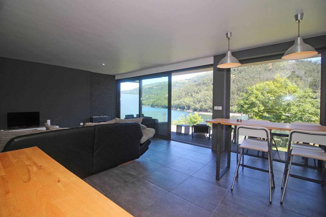 Foto 10 von 23: Apartamento Lobo - Casas Barca do Rio - Gerês