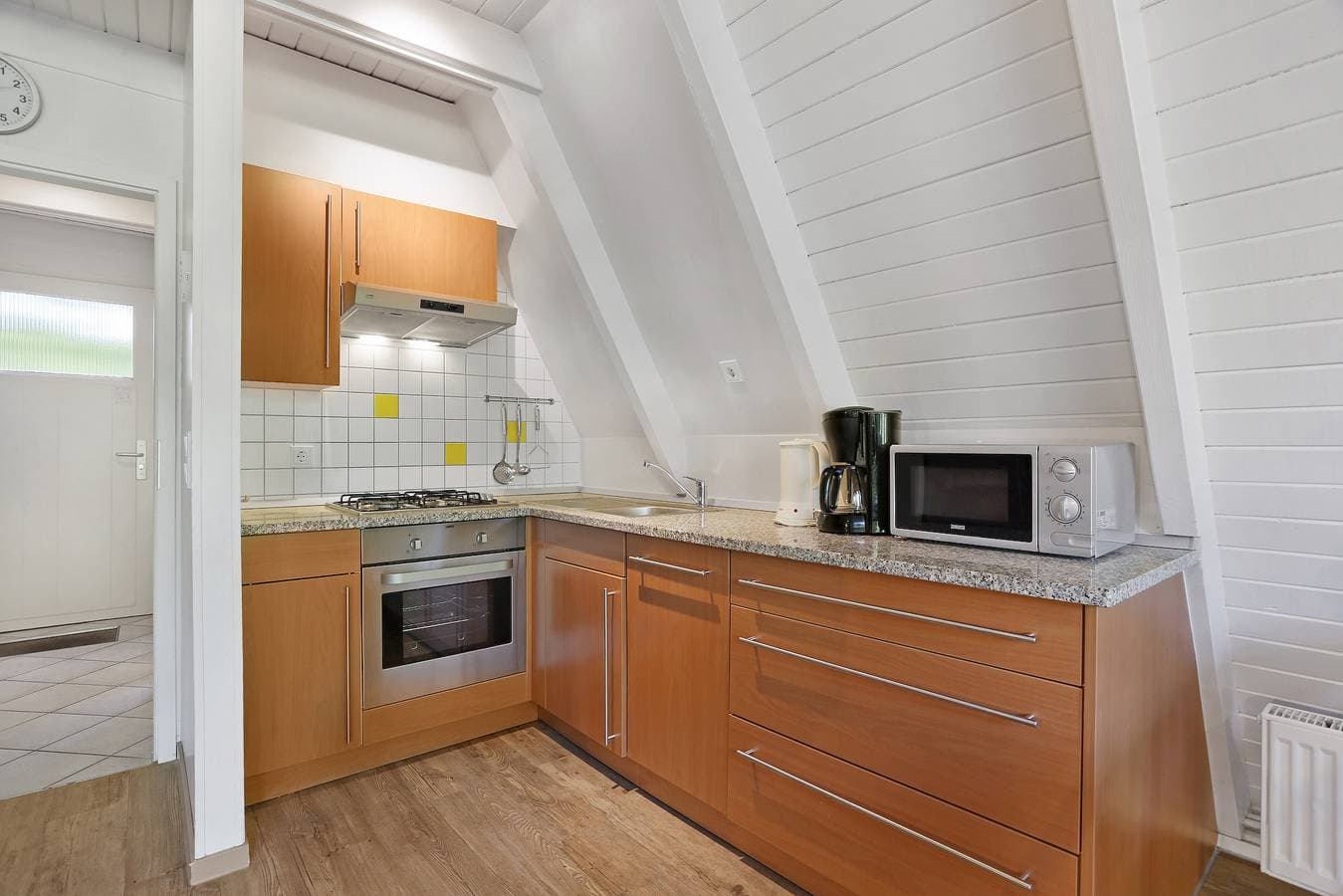Foto 9 von 31: Bungalow für 6 Personen mit Balkon/Terrasse