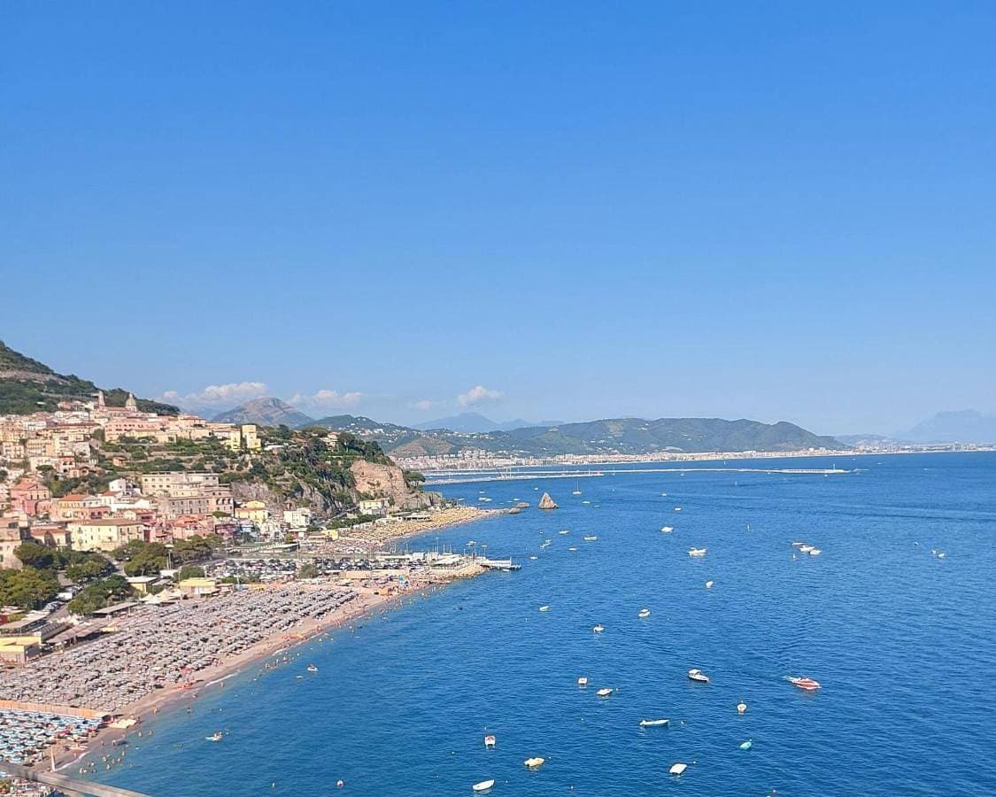 Foto 4 von 16: Two-Bedroom Apartment
