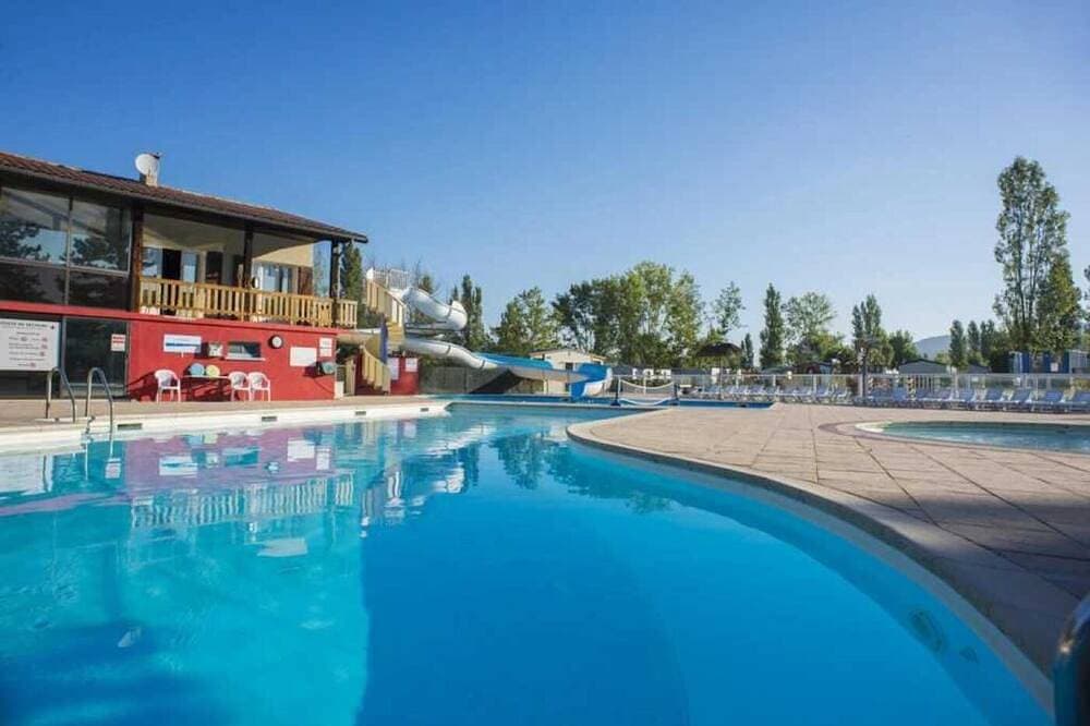 Foto 11 von 22: ZEcamping 3 étoiles parc aquatique animaux acceptés mobil-home clim 36m2