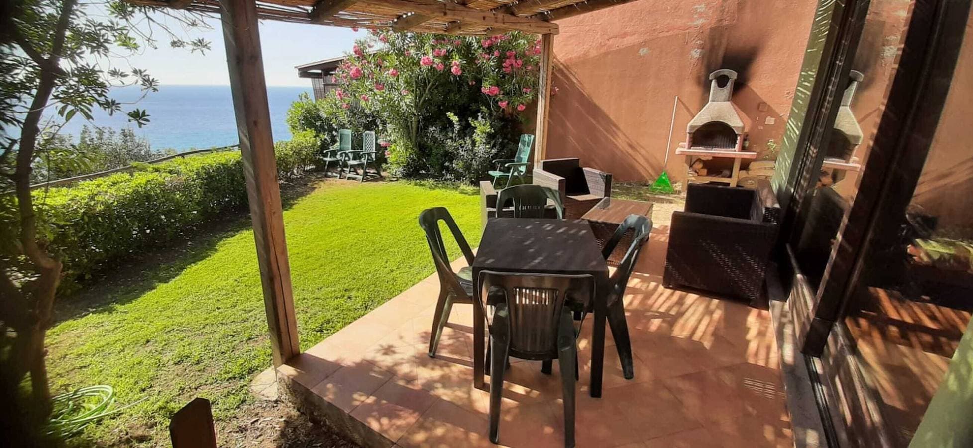 Accu is Prezzus casa fronte mare  tipo  F 1